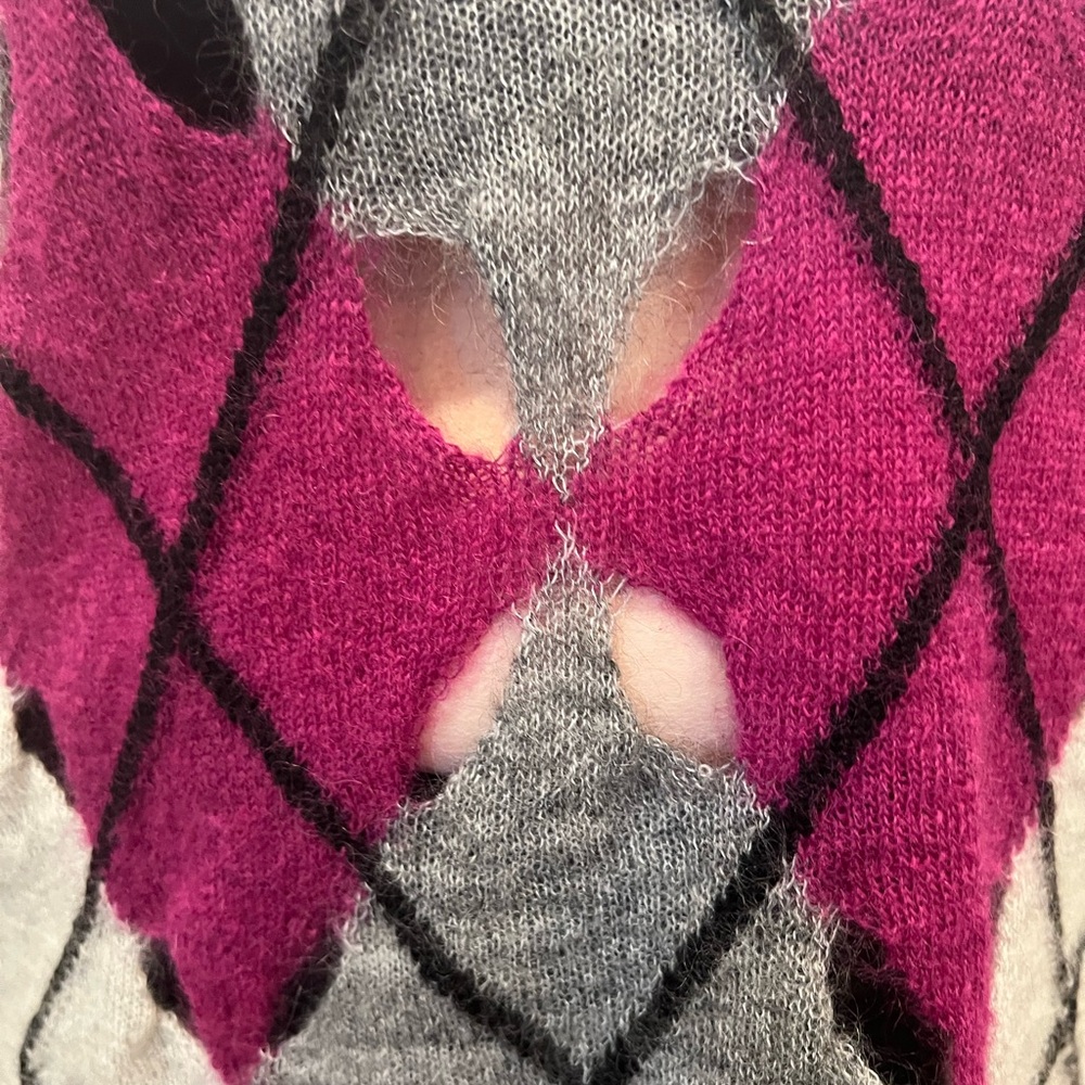 Alexander McQueen oversized off the shoulder sweater. Size Small. - Picture 5 of 7
